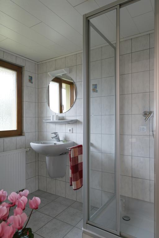 Gasthof Zur Burg Ewattingen Ruang foto